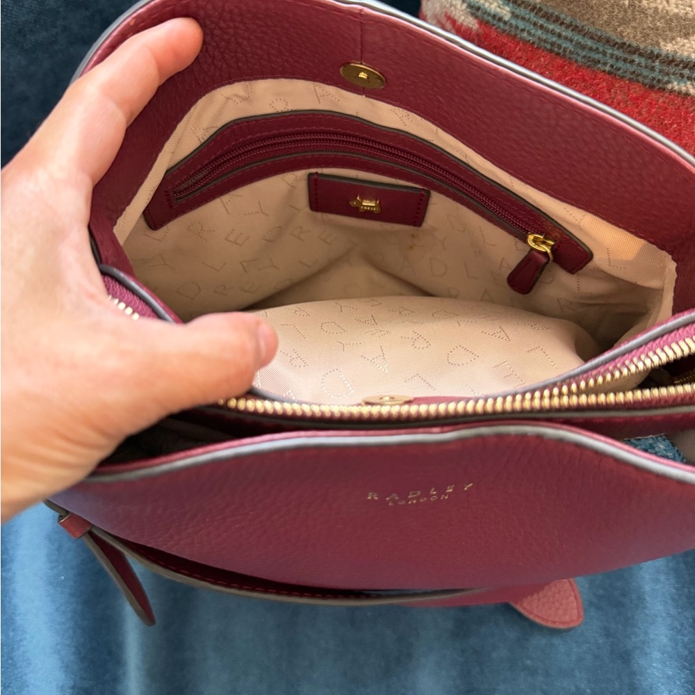Radley London Burgundy Leather Dukes Place Medium Compartment Bucket Bag - Picture 7 of 10